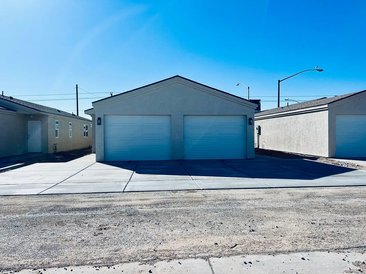 2 bed, 770 sqft, $1,225 — Photo 1