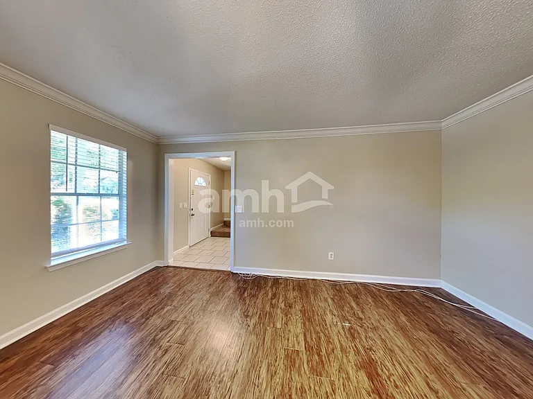 131 The Esplanade Way SW — Photo 5