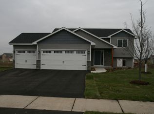 509 Moline Loop NW, Isanti, MN 55040