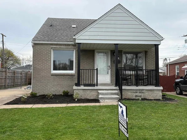 1072 11th St, Wyandotte, MI 48192