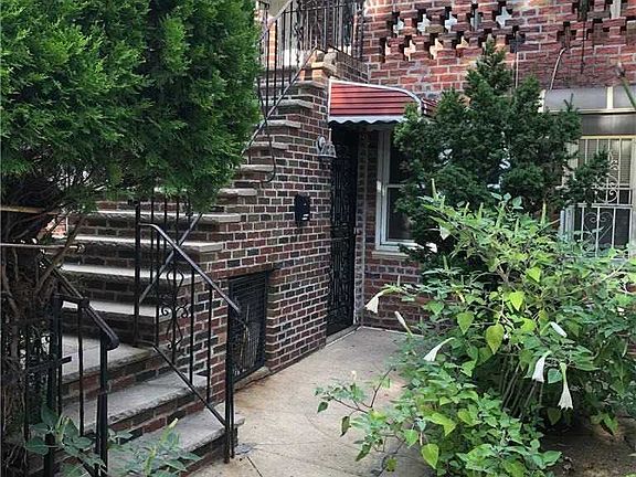 3rd image of 917 E 55th St Floor 1