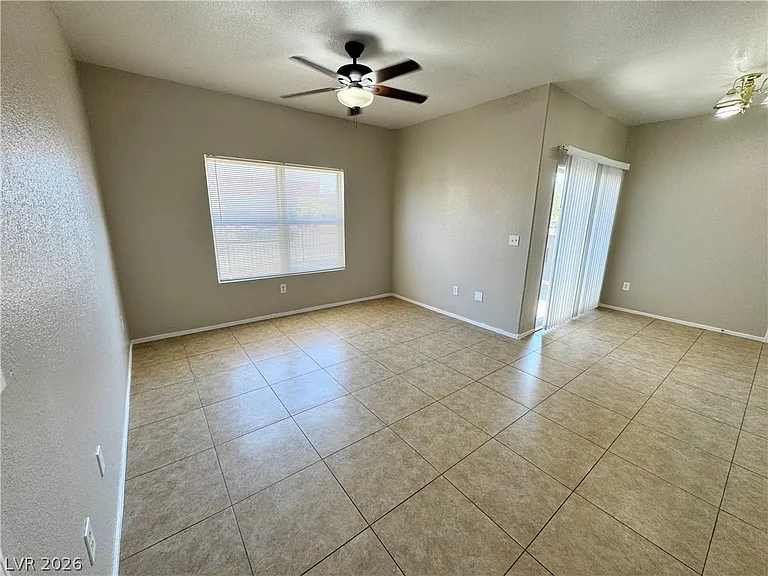 6650 W Warm Springs Rd #1077 — Photo 3