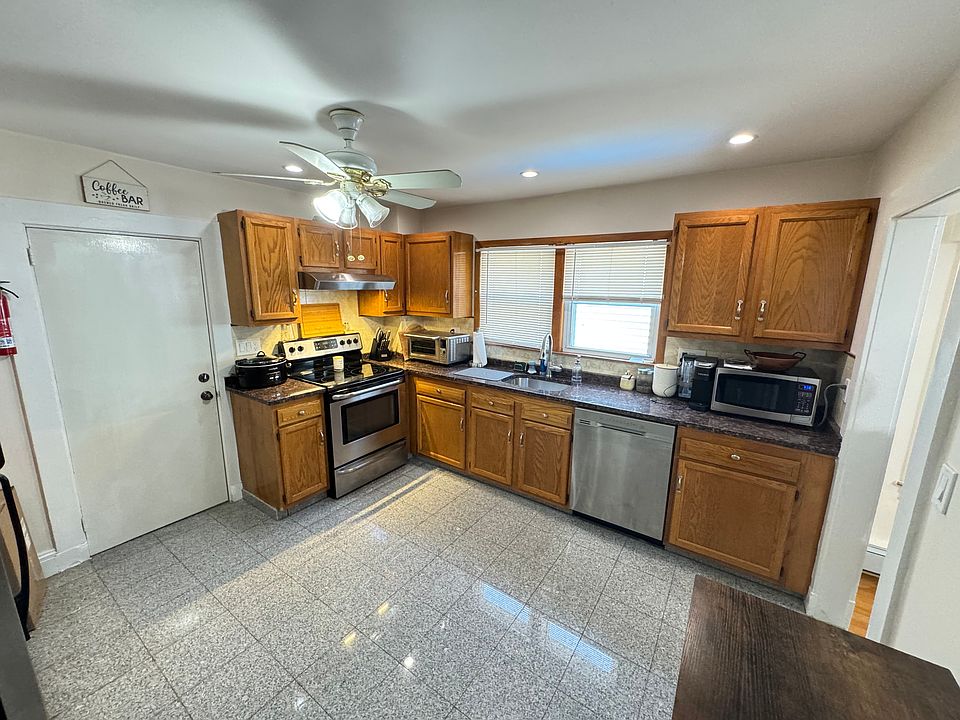 1st image of 69 Edenfield Ave #1