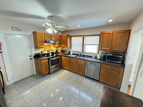 69 Edenfield Ave #1 Photo 1 69 Edenfield Ave #1 Photo 1