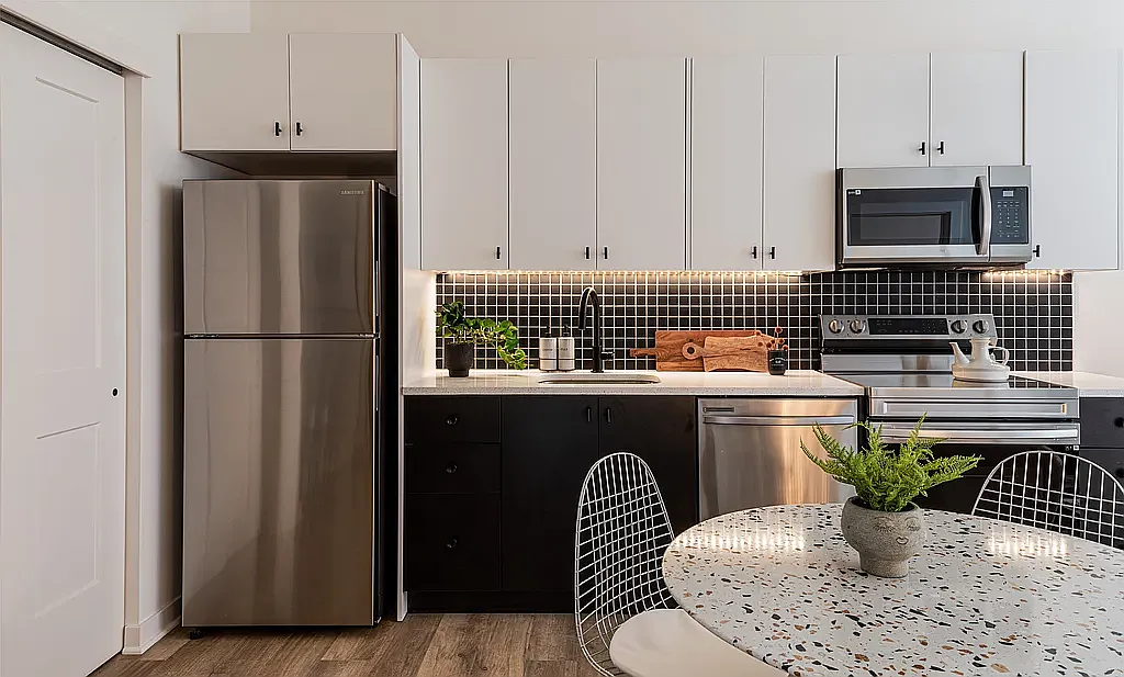 1 bed, 627 sqft, $1,395 — Photo 1