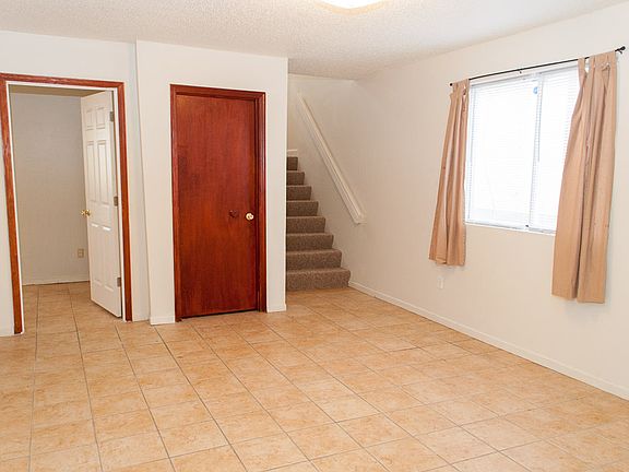 5th image of 2927 Oliver Ave N