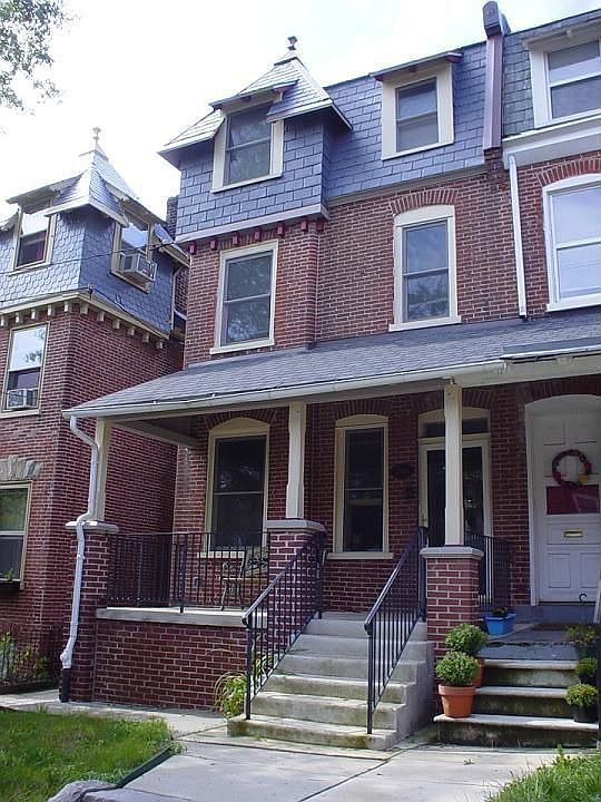 1st image of 1008 W 9th St