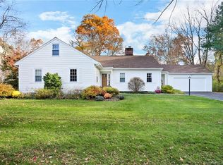 144 Osborne Ln, Southport, CT 06890