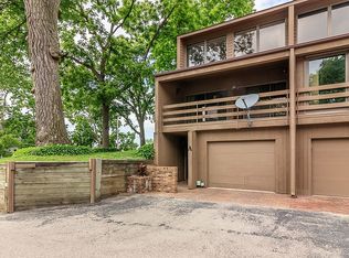 1218 Oakland Rd NE #A, Cedar Rapids, IA 52402