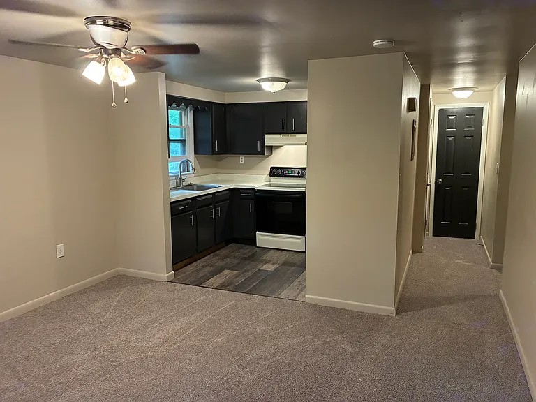 1110 Hilltown Pike #B — Photo 2
