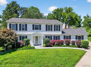 291 Oak Path Ct, Ballwin, MO 63011