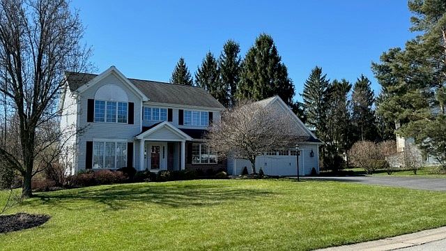 1st image of 46 Walnut Hill Dr