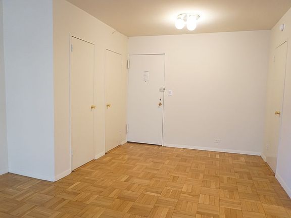5th image of 249 E 48th St APT 14E