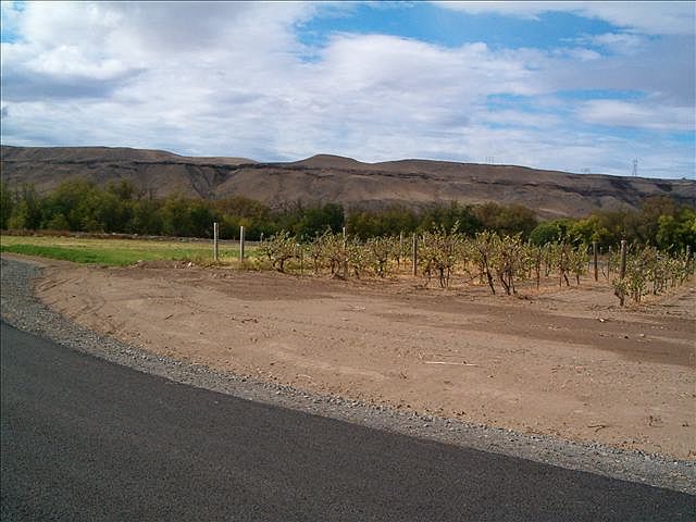 2nd image of 300 Creek Side Dr N