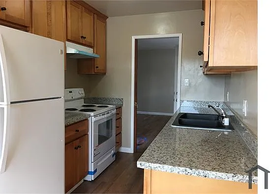 755 E Duane Ave #H — Photo 14
