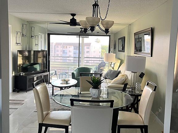 5th image of 10467 Sunrise Lakes Boulevard #407