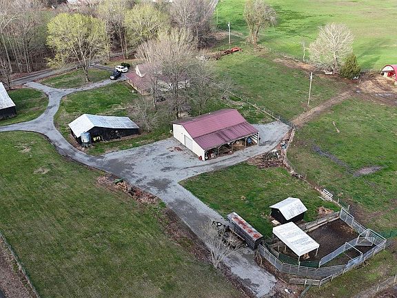 5th image of 16098 Knifley Rd