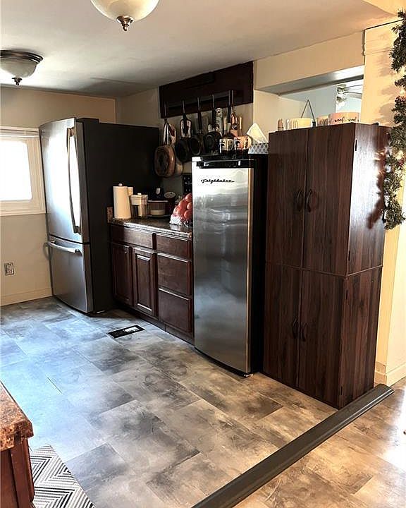 133 W Main St Clinton CT Zillow