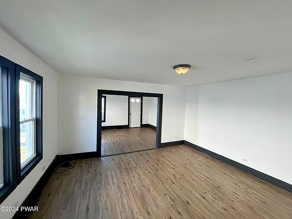 4th image of 509-511 Susquehanna St