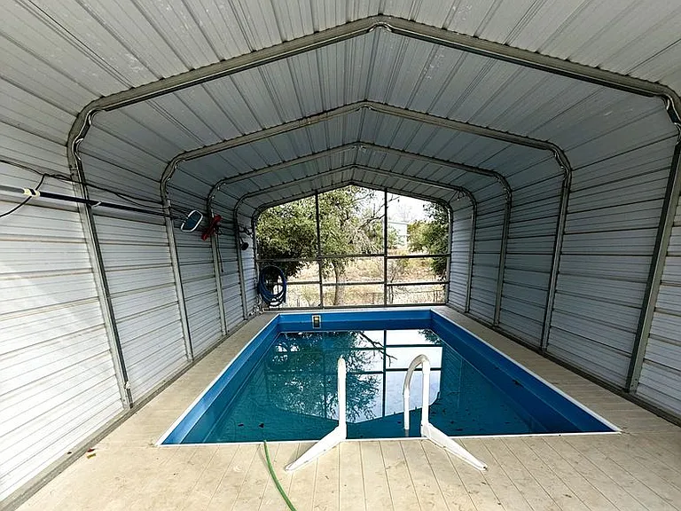 212 Thornton Ln — Photo 29