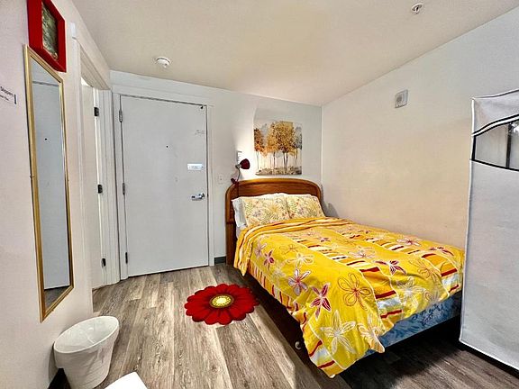 2nd image of 4732 20th Ave NE APT 303