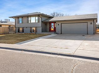 59 Briarwood Cir, Pueblo, CO 81005