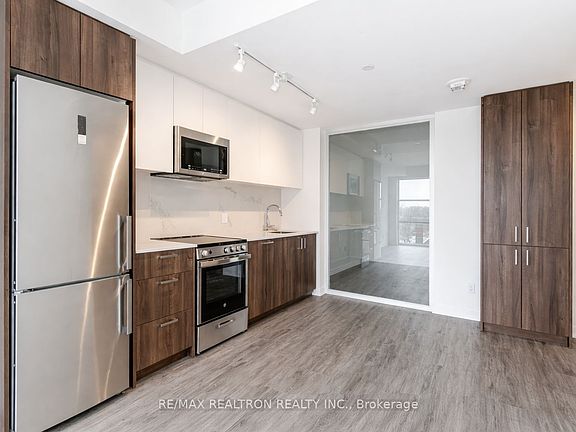 5th image of 1787 Saint Clair Ave W #418