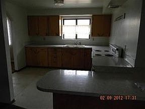 4th image of 317 W 5th St