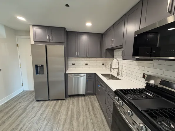 5525 N Chester Ave Unit 42, Chicago, IL 60656