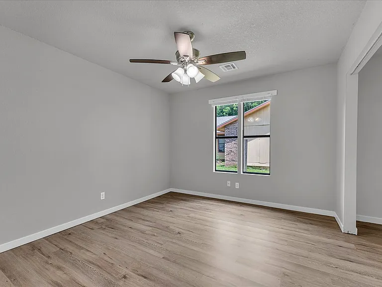1012 N Turtle Creek Dr — Photo 14