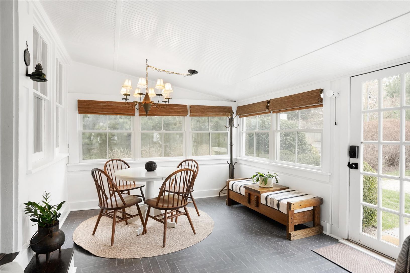  Cozy sitting areas