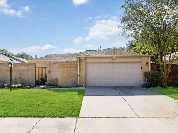 2423 Prides Crossing Rd, Houston, TX 77067