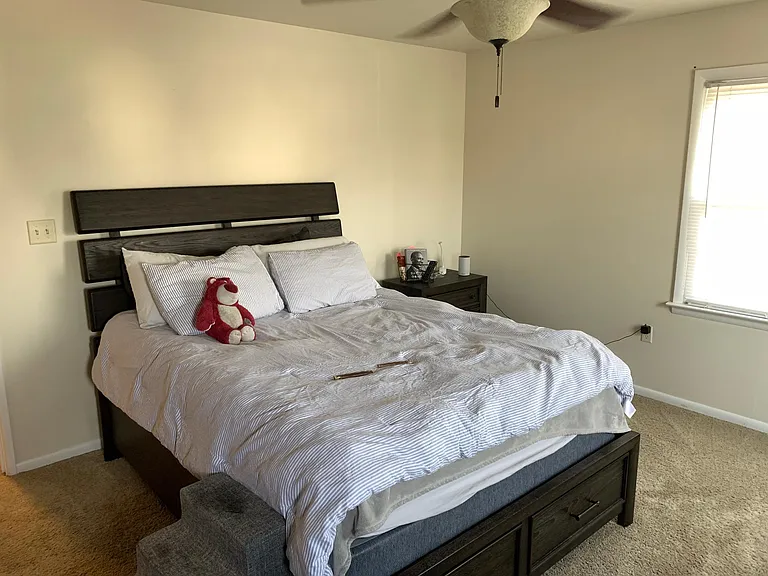 432 W Chocolate Ave — Photo 2