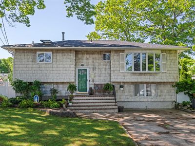 402 Chelsea Avenue, West Babylon, NY, 11704