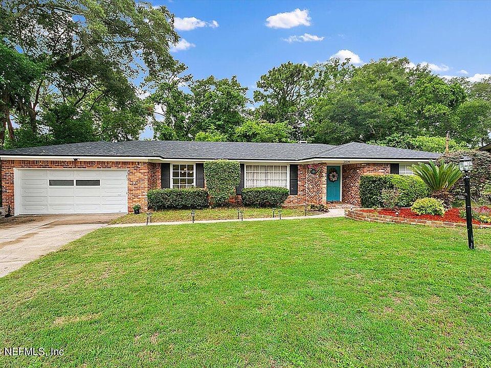 1st image of 2036 WOODLEIGH Drive W