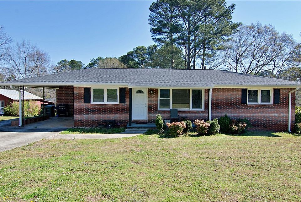 1st image of 1055 Skyline Dr