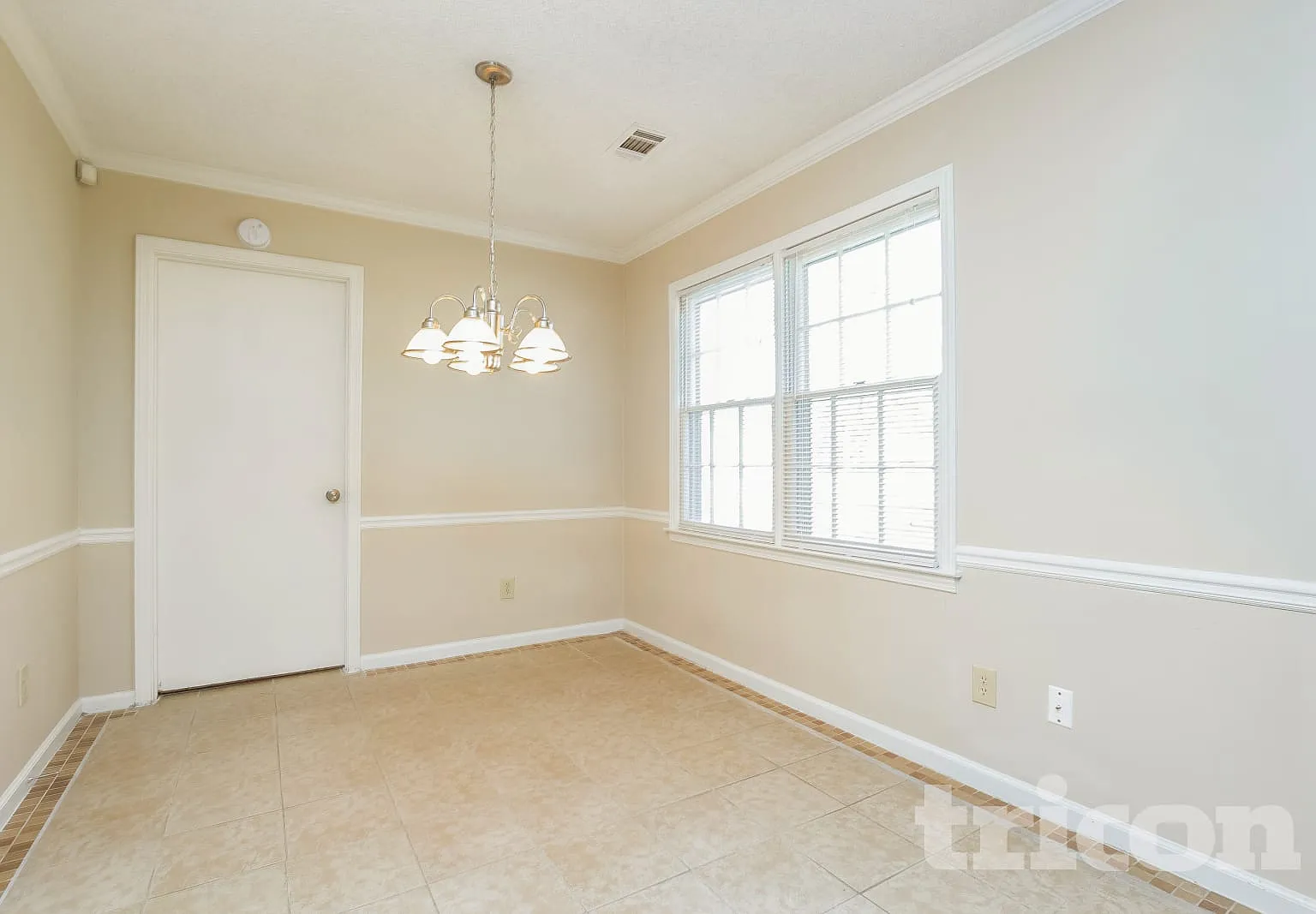 3031 Ashly Brooke Drive Snellville GA — Photo 4