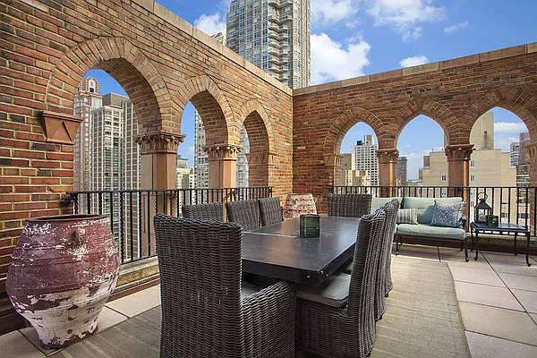 STREET No.13 No.14　2冊セット 205 East 63rd Street #14F in Lenox Hill, Manhattan | StreetEasy