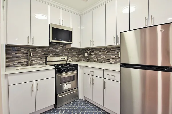 Rented by Balass Ralph, LREB | media 27