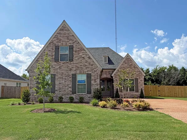 110 Laurel Wood Ln, Oakland, TN 38060