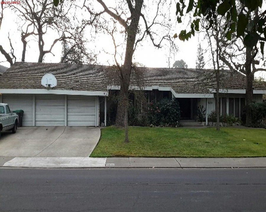 1st image of 7520 Park Woods Dr