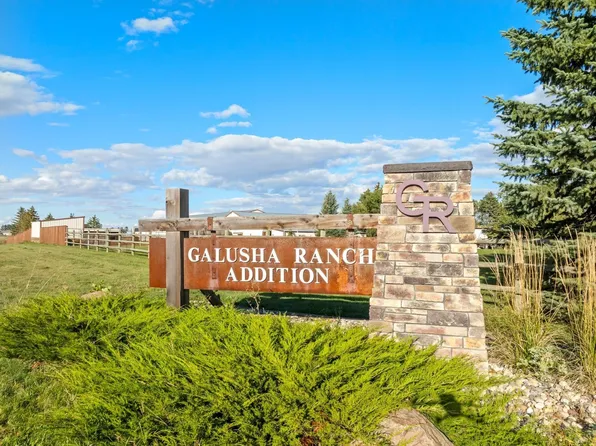 4510 26th St SE, Minot, ND 58701