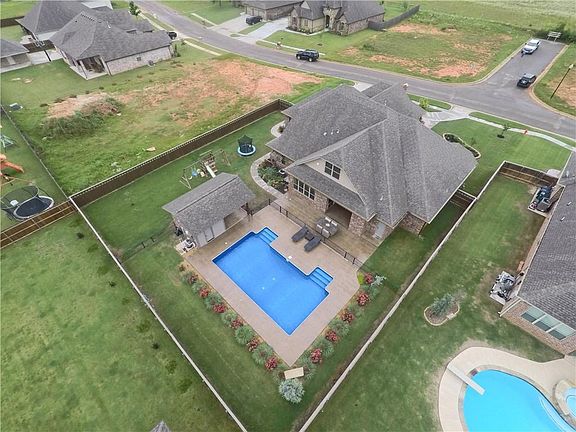4th image of 3817 Hunter Glen Dr