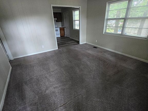 2nd image of 215 Parris St SE APT 7