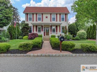 43 Railroad Ave, Helmetta, NJ 08828