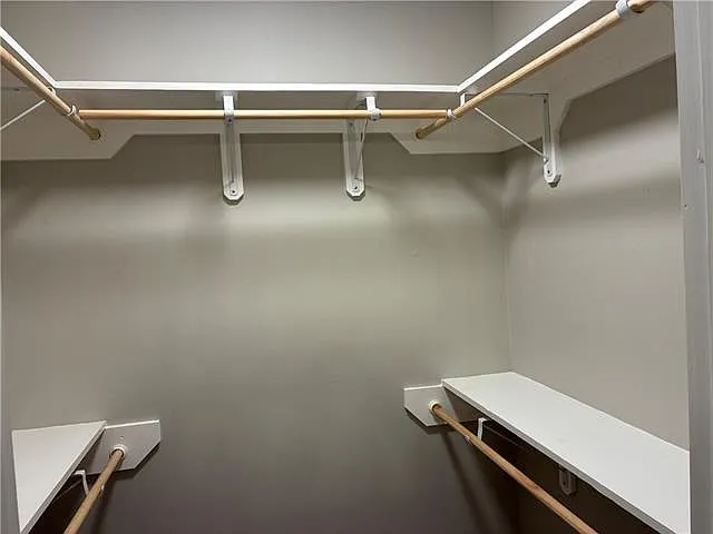 105 S Gate Dr — Photo 15