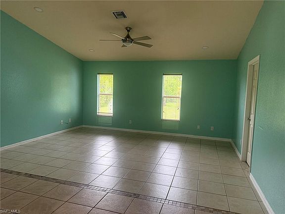 4th image of 3302 SE 11th AVE