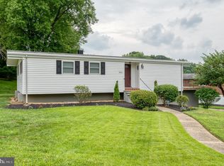 905 Scotts Hill Dr, Baltimore, MD 21208