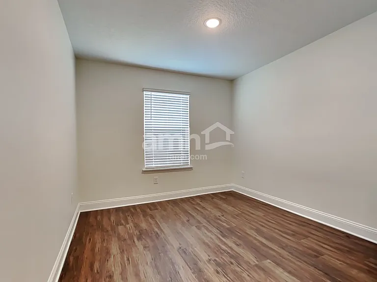 518 Onate Cir — Photo 22