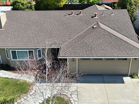 3rd image of 691 Clearview Dr